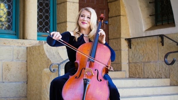 Cellist Jennifer Kloetzel conquers the Beethoven sonatas