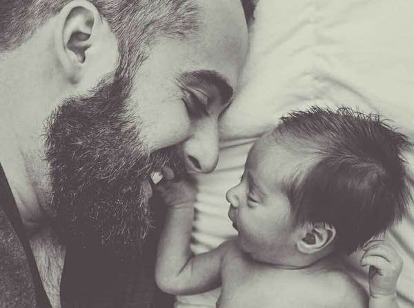 Poster David Motola and son