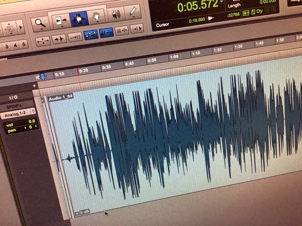 Dad recovers his late wife's lullaby with help from the internet