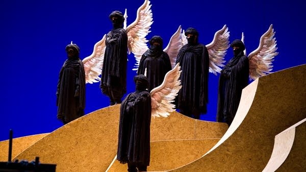 Is this a 'film noir' I see before me?