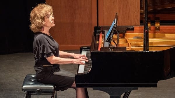 Joanne Polk returns to the exquisite music of Cécile Chaminade